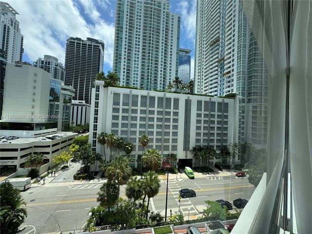 999 Brickell Bay Dr 710, Miami, FL 33131