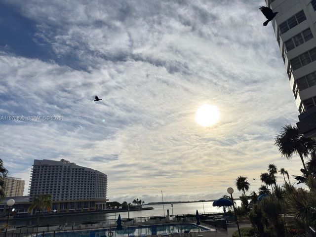 999 Brickell Bay Dr 710, Miami, FL 33131