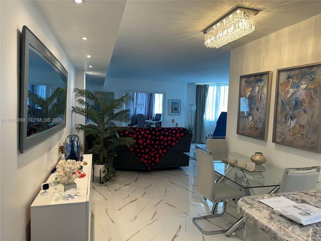 999 Brickell Bay Dr 710, Miami, FL 33131