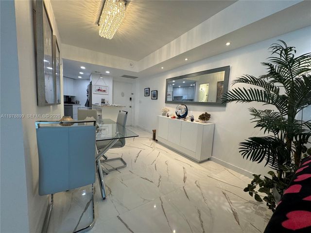 999 Brickell Bay Dr 710, Miami, FL 33131