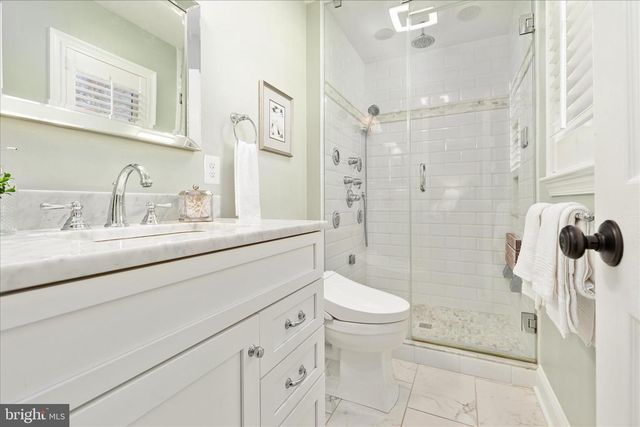 12016 WAYLAND ST, Oakton, VA 22124