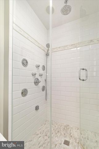 12016 WAYLAND ST, Oakton, VA 22124