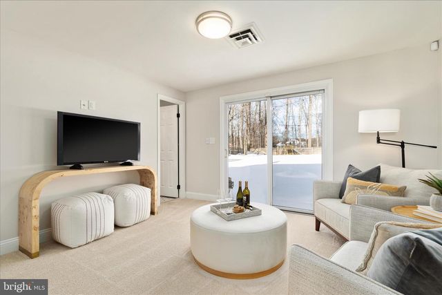 12016 WAYLAND ST, Oakton, VA 22124