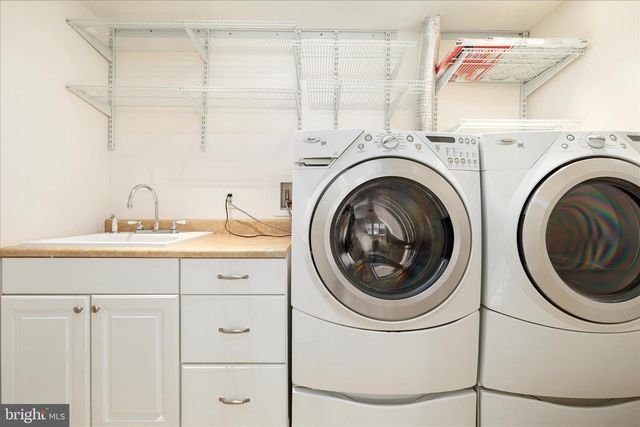 12016 WAYLAND ST, Oakton, VA 22124