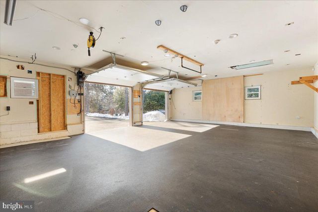 12016 WAYLAND ST, Oakton, VA 22124