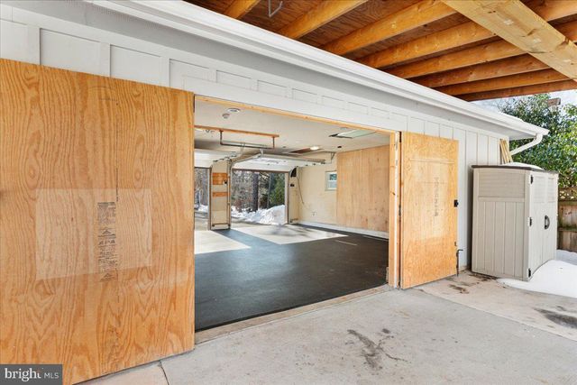 12016 WAYLAND ST, Oakton, VA 22124