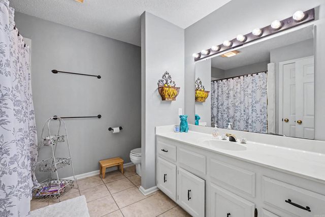 4 Vista Drive, Little Rock, AR 72210