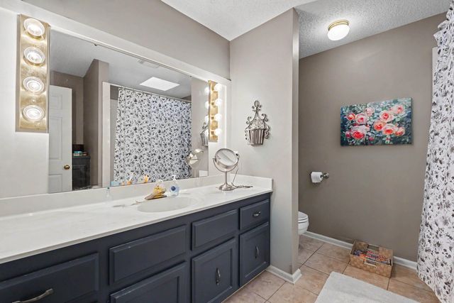 4 Vista Drive, Little Rock, AR 72210