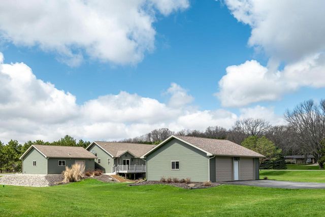N6008 Forest Ridge Road, Green Lake, WI 54941
