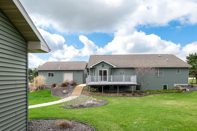 N6008 Forest Ridge Road, Green Lake, WI 54941