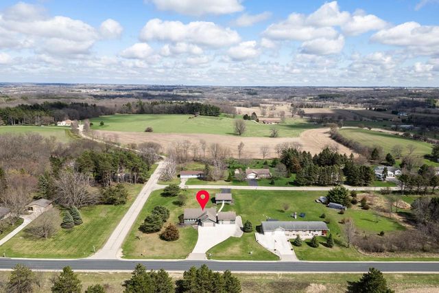N6008 Forest Ridge Road, Green Lake, WI 54941