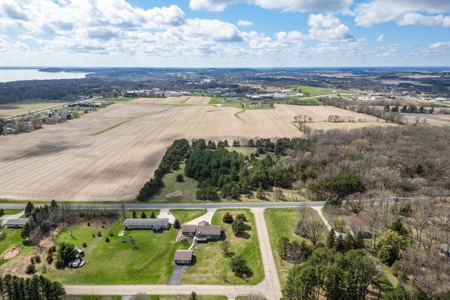 N6008 Forest Ridge Road, Green Lake, WI 54941