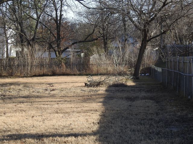 410 W Fairview Street, Sherman, TX 75092