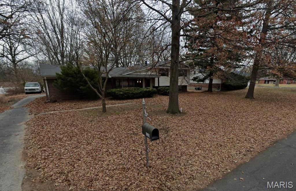 12320 Space Drive, Florissant, MO 63033