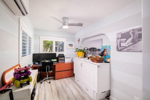 172 Pearl Avenue, Plantation Key, FL 33070