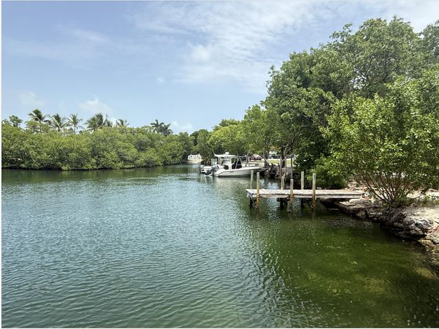 172 Pearl Avenue, Plantation Key, FL 33070