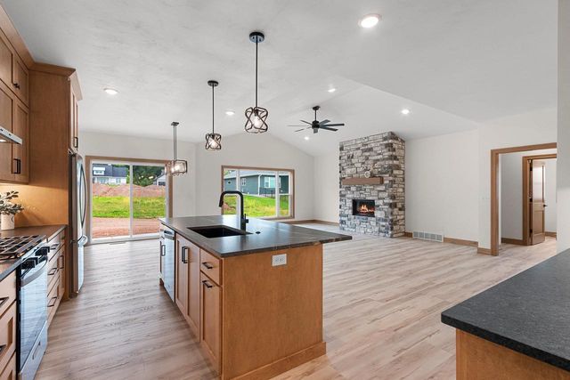 1782 DALLAS LANE, De Pere, WI 54115