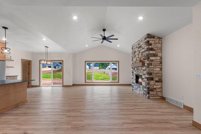 1782 DALLAS LANE, De Pere, WI 54115