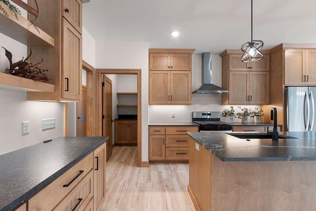 1782 DALLAS LANE, De Pere, WI 54115