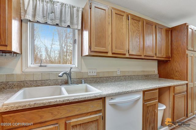 5675 E Fir Road, Wasilla, AK 99654