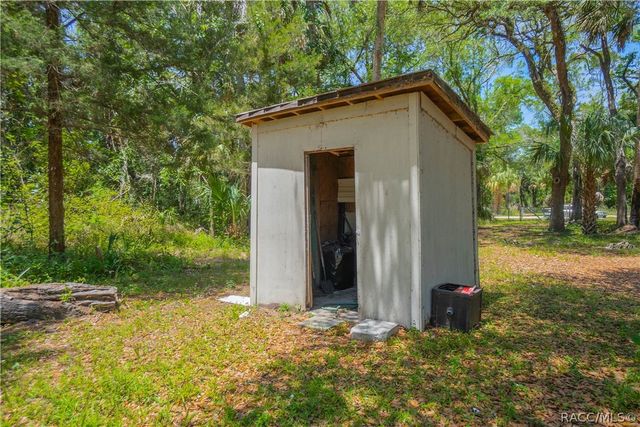 6550 SE Debra Avenue, Inglis, FL 34449