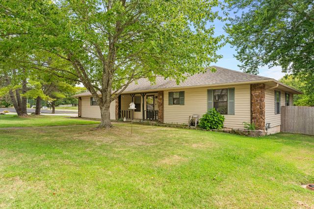 1106 April Drive, Ozark, MO 65721