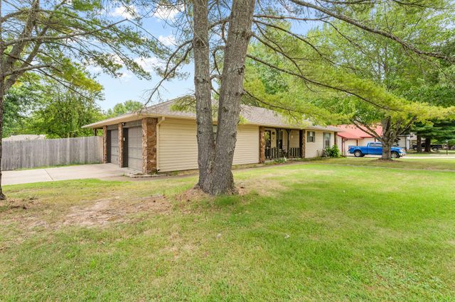 1106 April Drive, Ozark, MO 65721