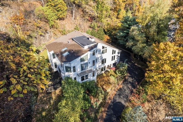 43 Bradford Avenue, Montclair, NJ 07043