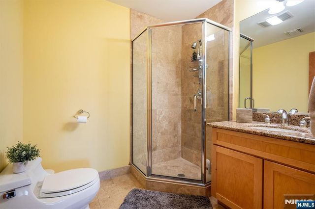 43 Bradford Avenue, Montclair, NJ 07043