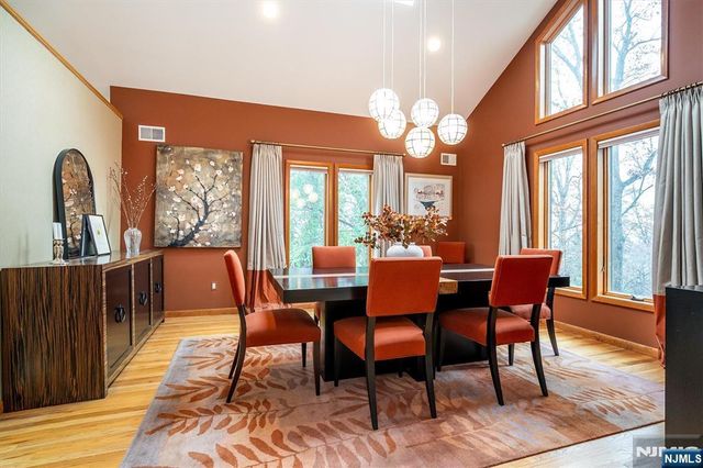 43 Bradford Avenue, Montclair, NJ 07043