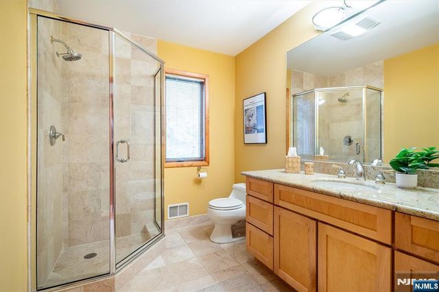 43 Bradford Avenue, Montclair, NJ 07043