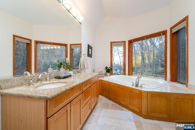 43 Bradford Avenue, Montclair, NJ 07043