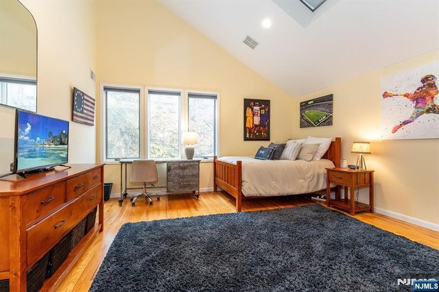 43 Bradford Avenue, Montclair, NJ 07043