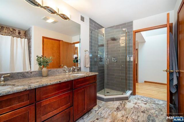 43 Bradford Avenue, Montclair, NJ 07043