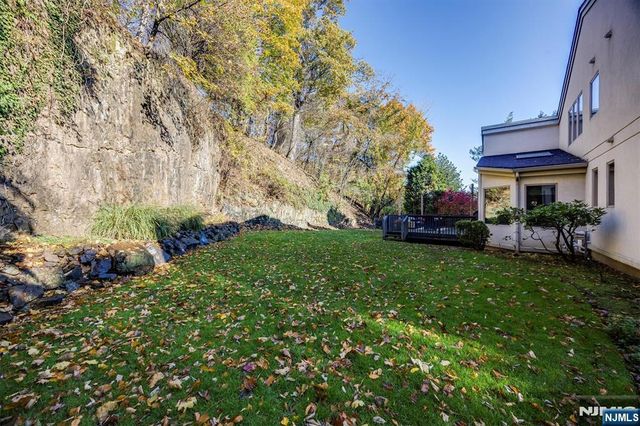 43 Bradford Avenue, Montclair, NJ 07043