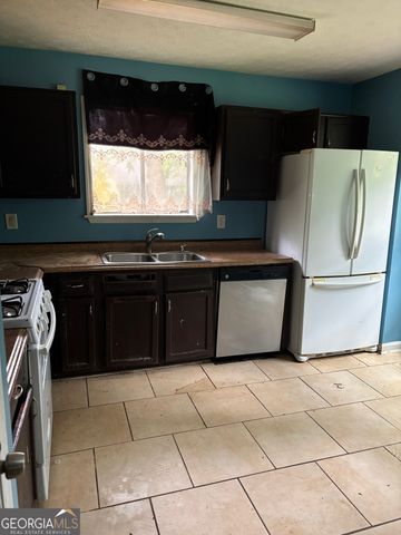 1036 Mainstreet Lake Drive, Stone Mountain, GA 30088