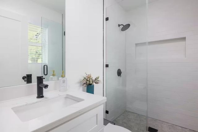 605 E Covington DR, Austin, TX 78753