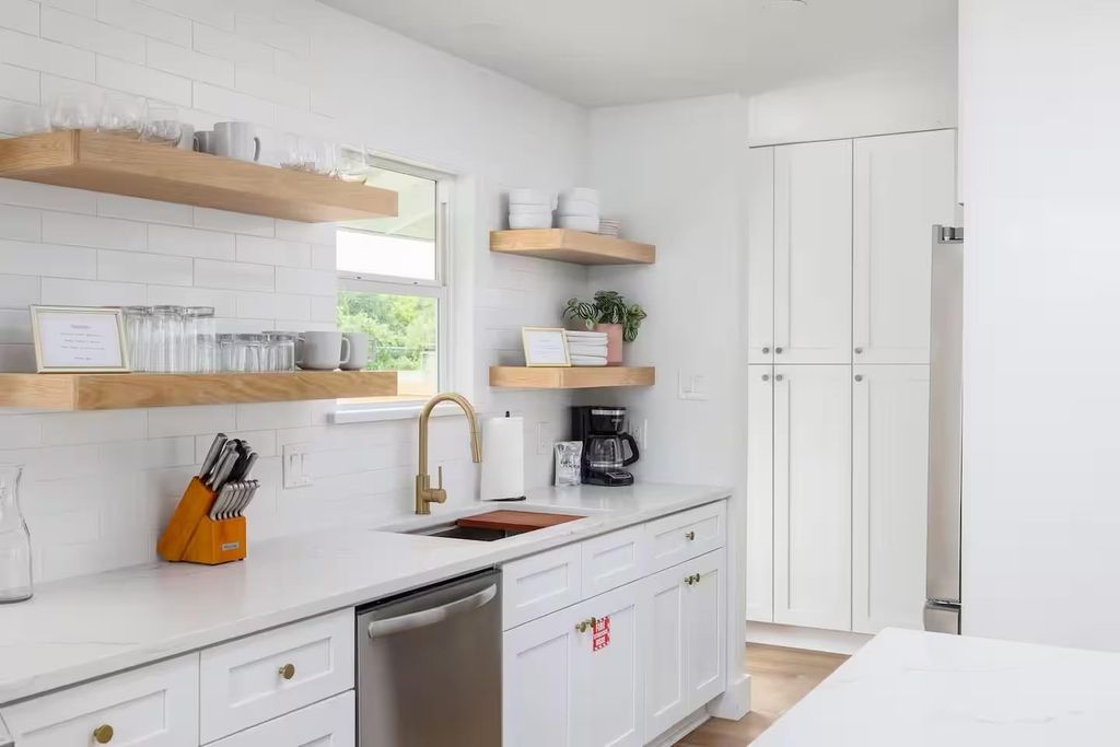 605 E Covington DR, Austin, TX 78753
