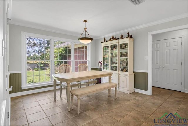 15811 S US Hwy 259, Mount Enterprise, TX 75681