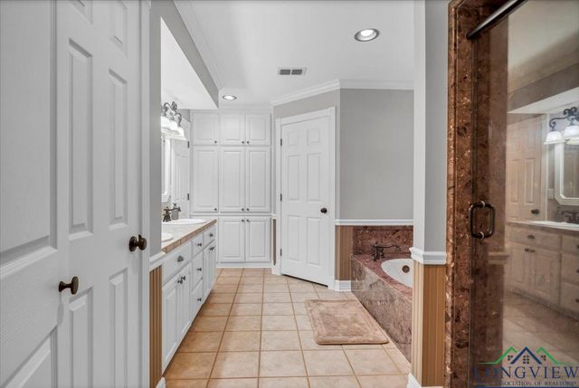 15811 S US Hwy 259, Mount Enterprise, TX 75681