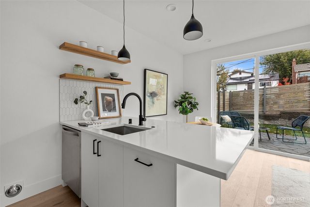 8405 42nd Avenue SW, Seattle, WA 98136