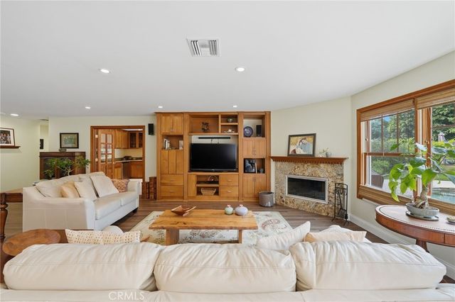 3107 Serrano Dr, Carlsbad, CA 92009