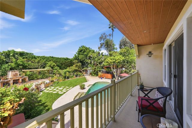 3107 Serrano Dr, Carlsbad, CA 92009