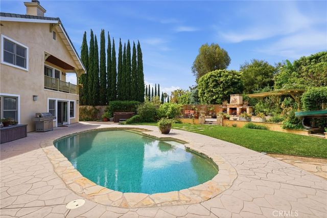 3107 Serrano Dr, Carlsbad, CA 92009