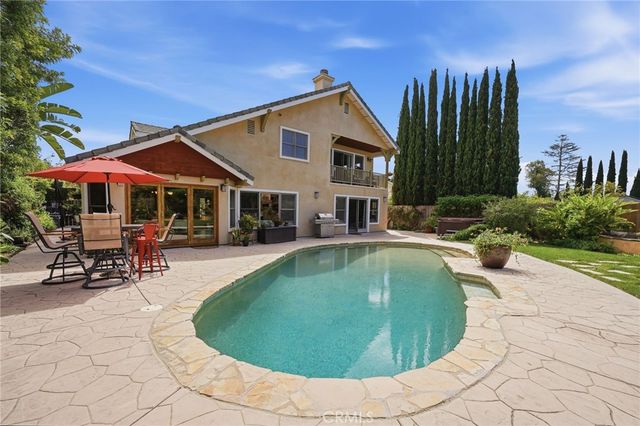 3107 Serrano Dr, Carlsbad, CA 92009