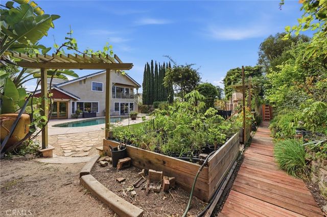 3107 Serrano Dr, Carlsbad, CA 92009