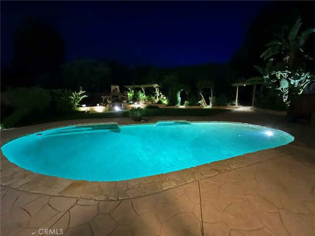 3107 Serrano Dr, Carlsbad, CA 92009