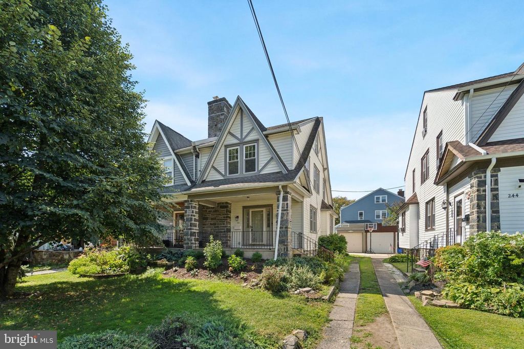242 WINDERMERE AVE, Lansdowne, PA 19050