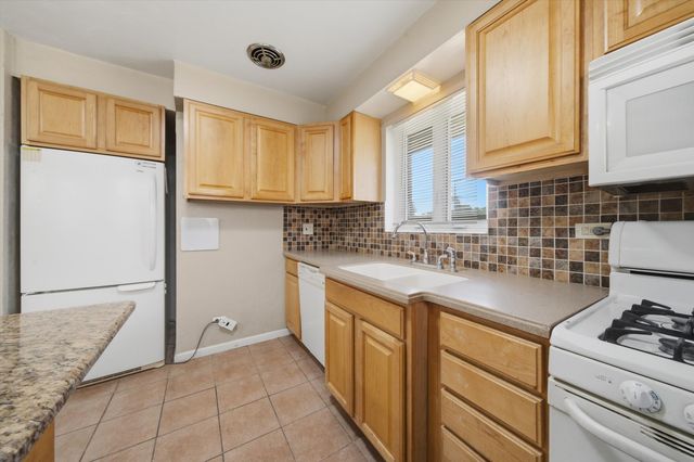 8404 45th Street, Lyons, IL 60534