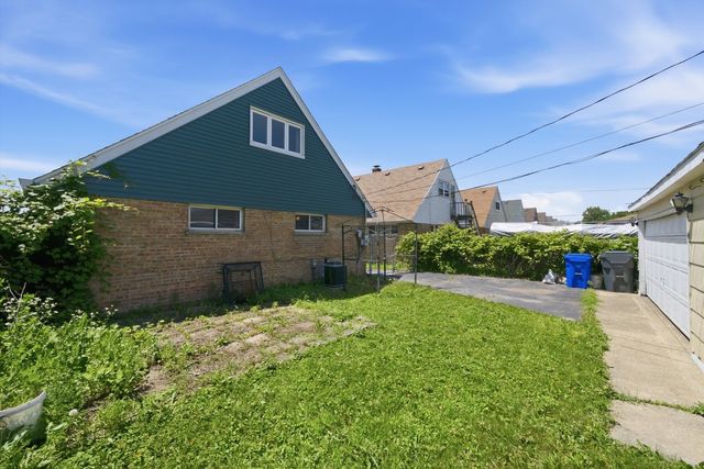 8404 45th Street, Lyons, IL 60534